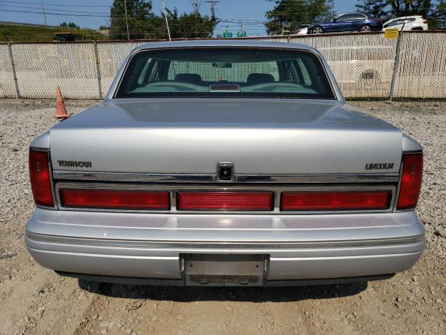 Photo 5 VIN: 1LNLM81W8VY660598 - LINCOLN TOWN CAR E 