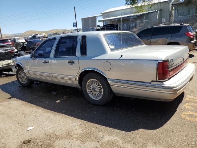 Photo 1 VIN: 1LNLM81W9NY703247 - LINCOLN TOWN CAR E 