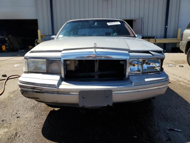 Photo 4 VIN: 1LNLM81W9NY703247 - LINCOLN TOWN CAR E 