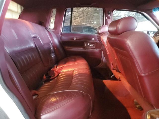 Photo 9 VIN: 1LNLM81W9RY755340 - LINCOLN TOWN CAR E 