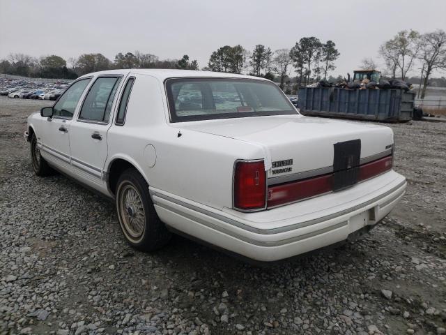 Photo 2 VIN: 1LNLM81WXNY685891 - LINCOLN TOWN CAR E 