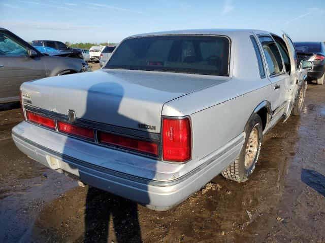 Photo 2 VIN: 1LNLM81WXVY715696 - LINCOLN TOWN CAR E 