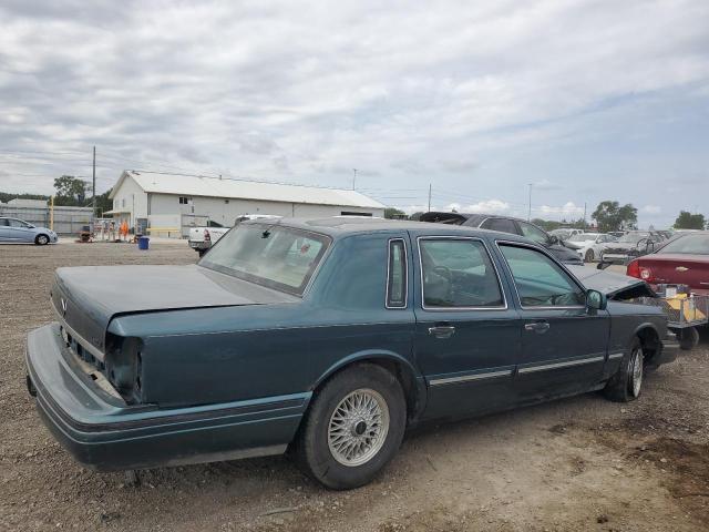 Photo 2 VIN: 1LNLM82W0TY667945 - LINCOLN TOWN CAR S 