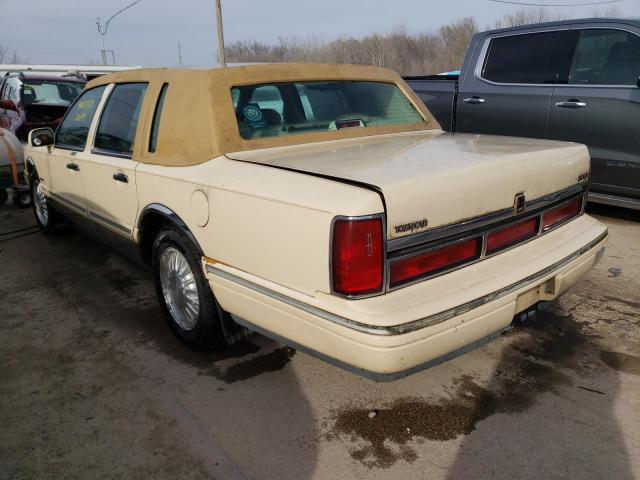 Photo 1 VIN: 1LNLM82W0VY632129 - LINCOLN TOWNCAR 