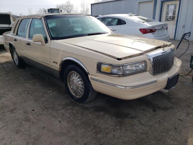 Photo 3 VIN: 1LNLM82W0VY632129 - LINCOLN TOWNCAR 