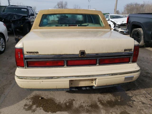 Photo 5 VIN: 1LNLM82W0VY632129 - LINCOLN TOWNCAR 