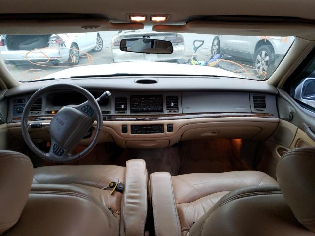 Photo 7 VIN: 1LNLM82W0VY634124 - LINCOLN TOWN CAR S 