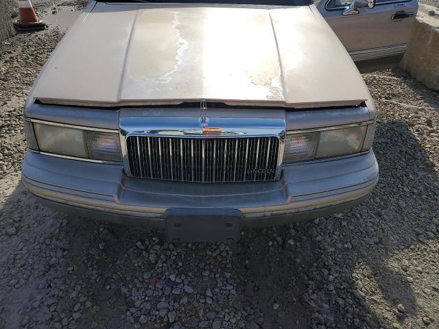 Photo 10 VIN: 1LNLM82W1PY612992 - LINCOLN TOWNCAR 