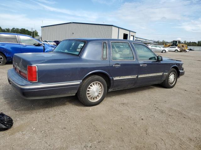 Photo 2 VIN: 1LNLM82W1VY747256 - LINCOLN TOWNCAR 