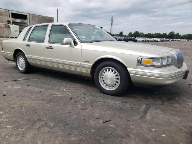 Photo 3 VIN: 1LNLM82W1VY755938 - LINCOLN TOWN CAR S 