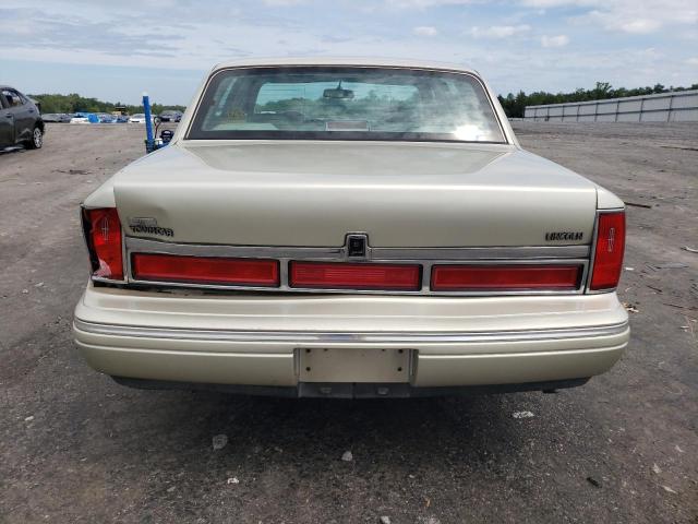 Photo 5 VIN: 1LNLM82W1VY755938 - LINCOLN TOWN CAR S 