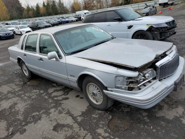 Photo 3 VIN: 1LNLM82W2VY664726 - LINCOLN TOWN CAR S 