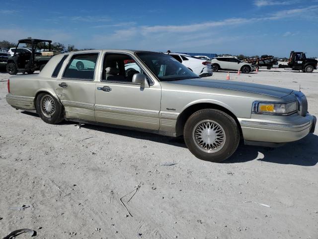 Photo 3 VIN: 1LNLM82W3VY730975 - LINCOLN TOWNCAR 