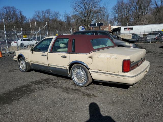 Photo 1 VIN: 1LNLM82W6VY647198 - LINCOLN TOWNCAR 