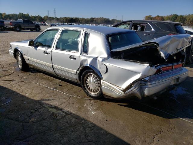 Photo 1 VIN: 1LNLM82W6VY755823 - LINCOLN TOWNCAR 