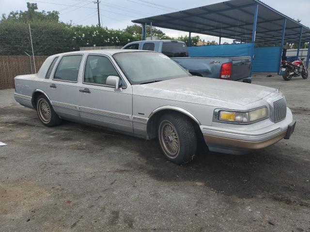 Photo 3 VIN: 1LNLM82W7TY700245 - LINCOLN TOWN CAR S 