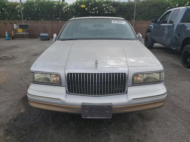 Photo 4 VIN: 1LNLM82W7TY700245 - LINCOLN TOWN CAR S 