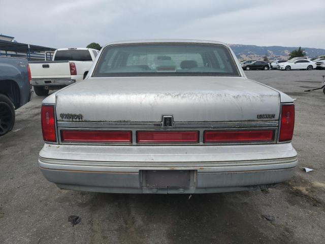 Photo 5 VIN: 1LNLM82W7TY700245 - LINCOLN TOWN CAR S 