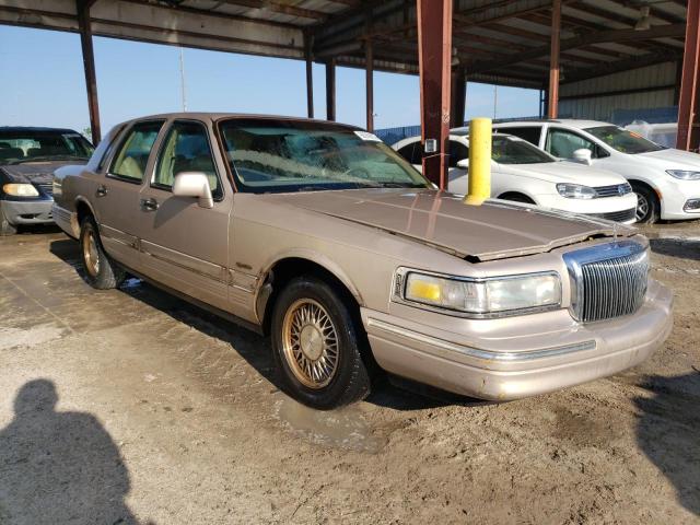 Photo 3 VIN: 1LNLM82W7VY740957 - LINCOLN TOWN CAR S 