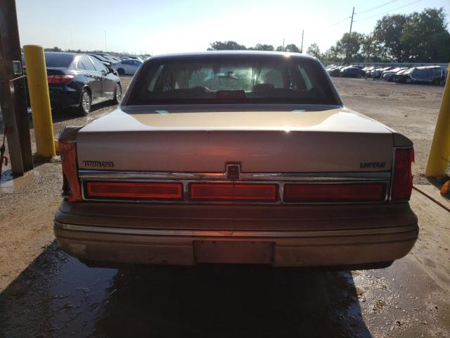 Photo 5 VIN: 1LNLM82W7VY740957 - LINCOLN TOWN CAR S 