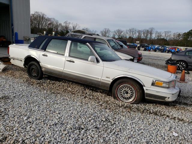 Photo 3 VIN: 1LNLM82W8TY687649 - LINCOLN TOWNCAR 