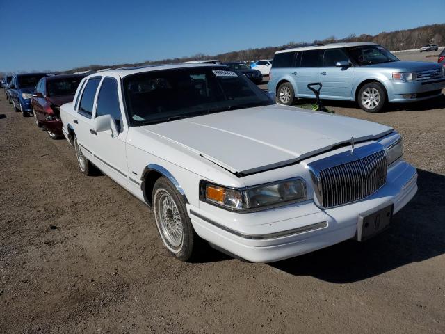 Photo 3 VIN: 1LNLM82W8TY698294 - LINCOLN TOWN CAR S 