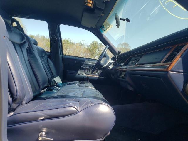 Photo 4 VIN: 1LNLM82W9RY715841 - LINCOLN TOWN CAR S 