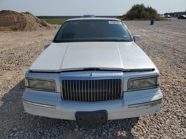 Photo 4 VIN: 1LNLM82W9VY681894 - LINCOLN TOWN CAR S 