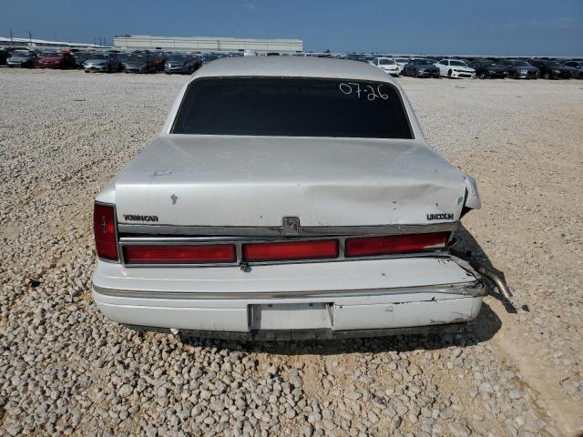 Photo 5 VIN: 1LNLM82W9VY681894 - LINCOLN TOWN CAR S 