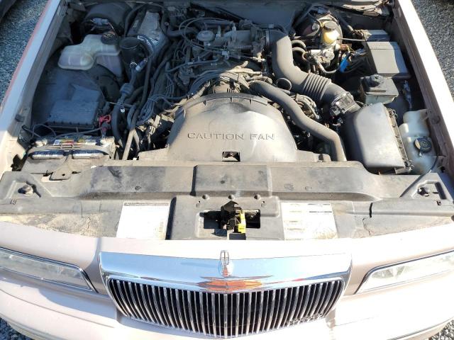 Photo 10 VIN: 1LNLM82W9VY732472 - LINCOLN TOWN CAR S 