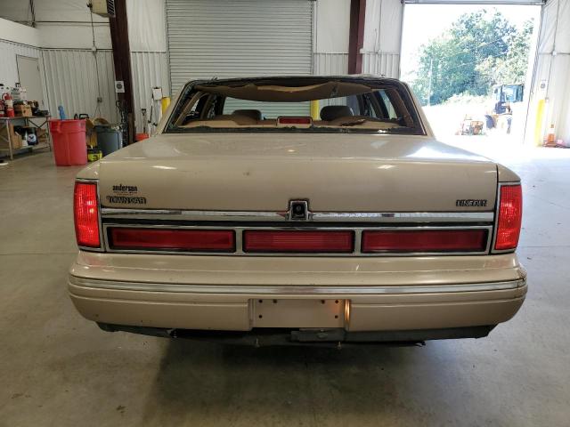 Photo 5 VIN: 1LNLM82W9VY732472 - LINCOLN TOWN CAR S 