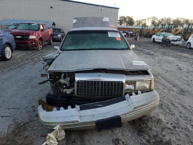 Photo 4 VIN: 1LNLM82WXRY695356 - LINCOLN TOWN CAR S 