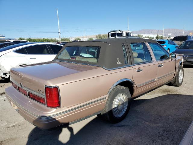 Photo 2 VIN: 1LNLM82WXTY705732 - LINCOLN TOWN CAR S 