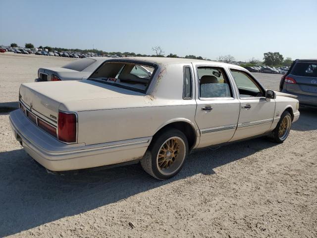 Photo 2 VIN: 1LNLM83W6VY604186 - LINCOLN TOWN CAR C 