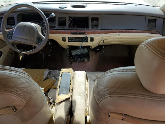 Photo 7 VIN: 1LNLM83W6VY604186 - LINCOLN TOWN CAR C 