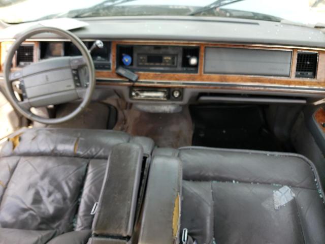 Photo 7 VIN: 1LNLM83W8PY743013 - LINCOLN TOWNCAR 