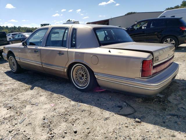 Photo 1 VIN: 1LNLM83WXNY680509 - LINCOLN TOWN CAR C 