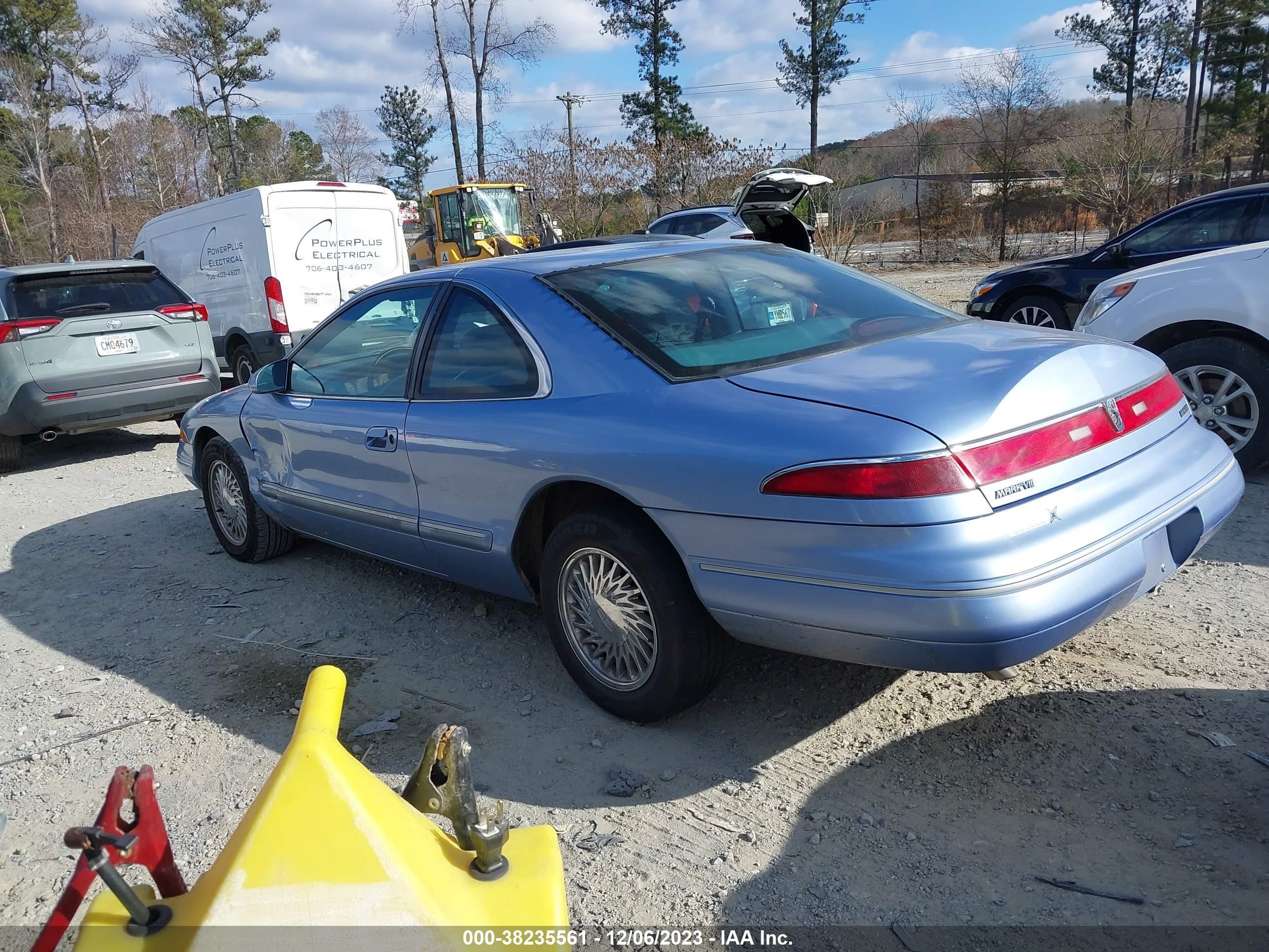 Photo 2 VIN: 1LNLM91V0RY668309 - LINCOLN MARK VIII 