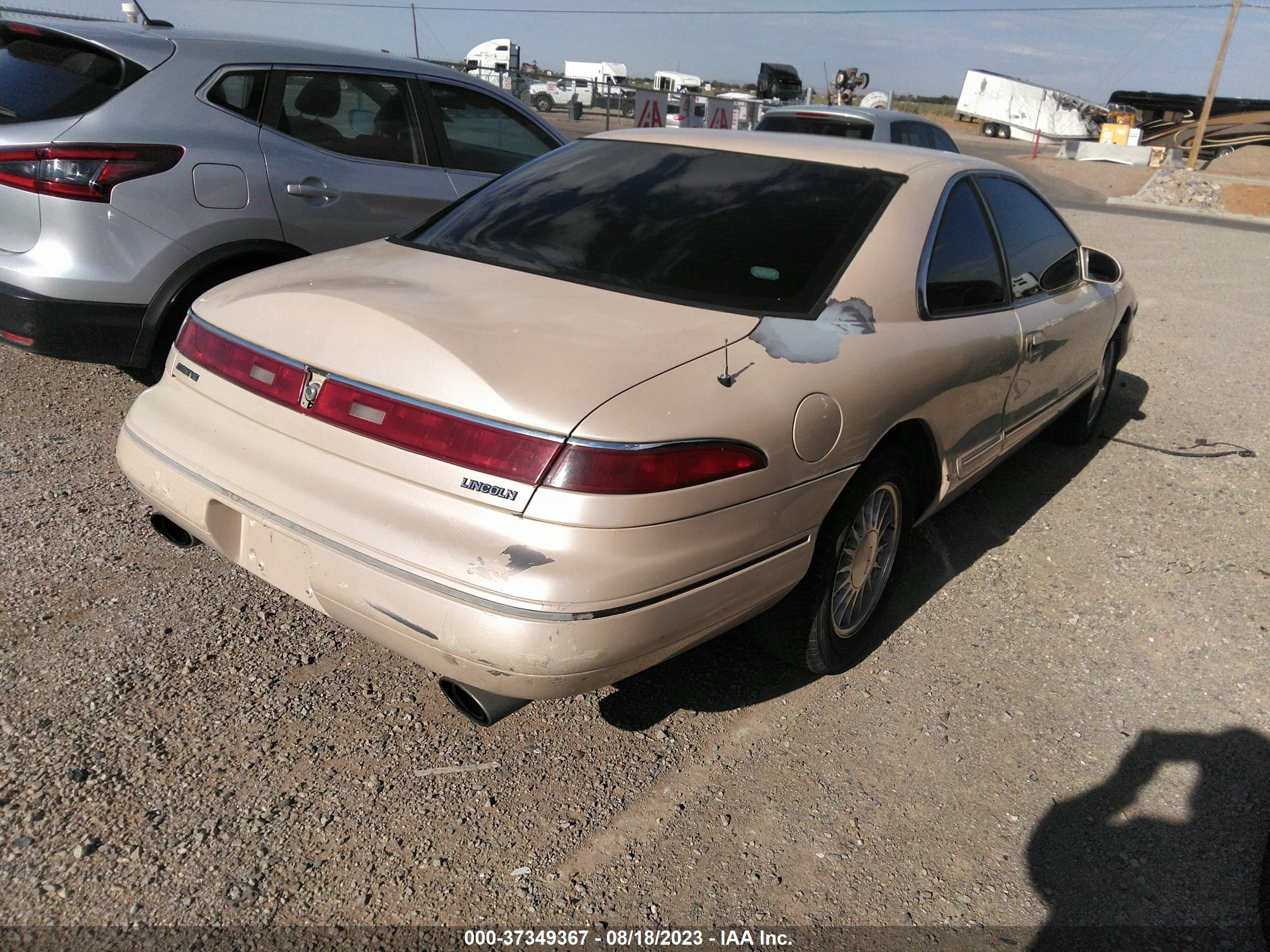 Photo 3 VIN: 1LNLM91V0SY633081 - LINCOLN MARK VIII 