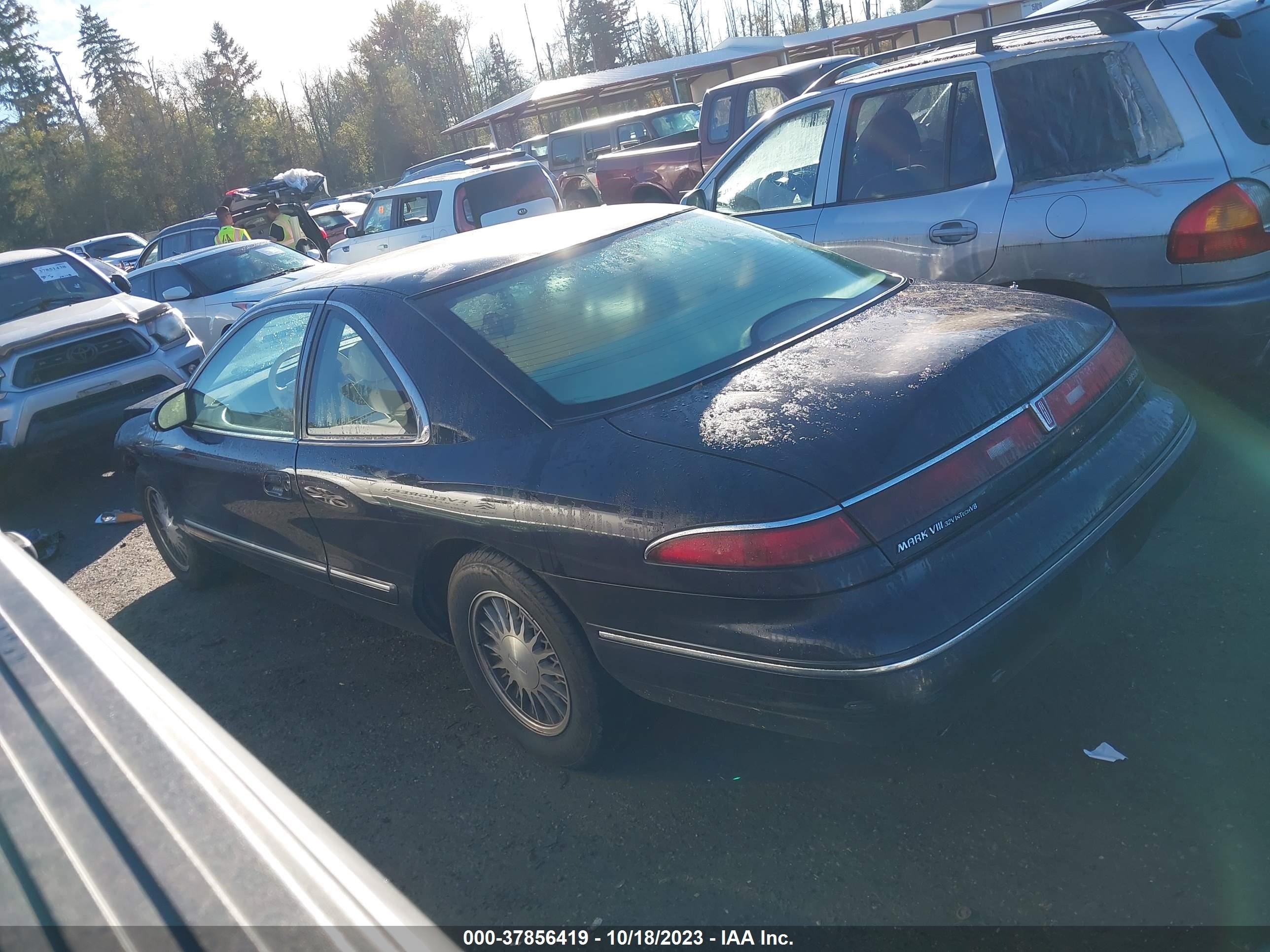 Photo 14 VIN: 1LNLM91V6TY631563 - LINCOLN MARK VIII 