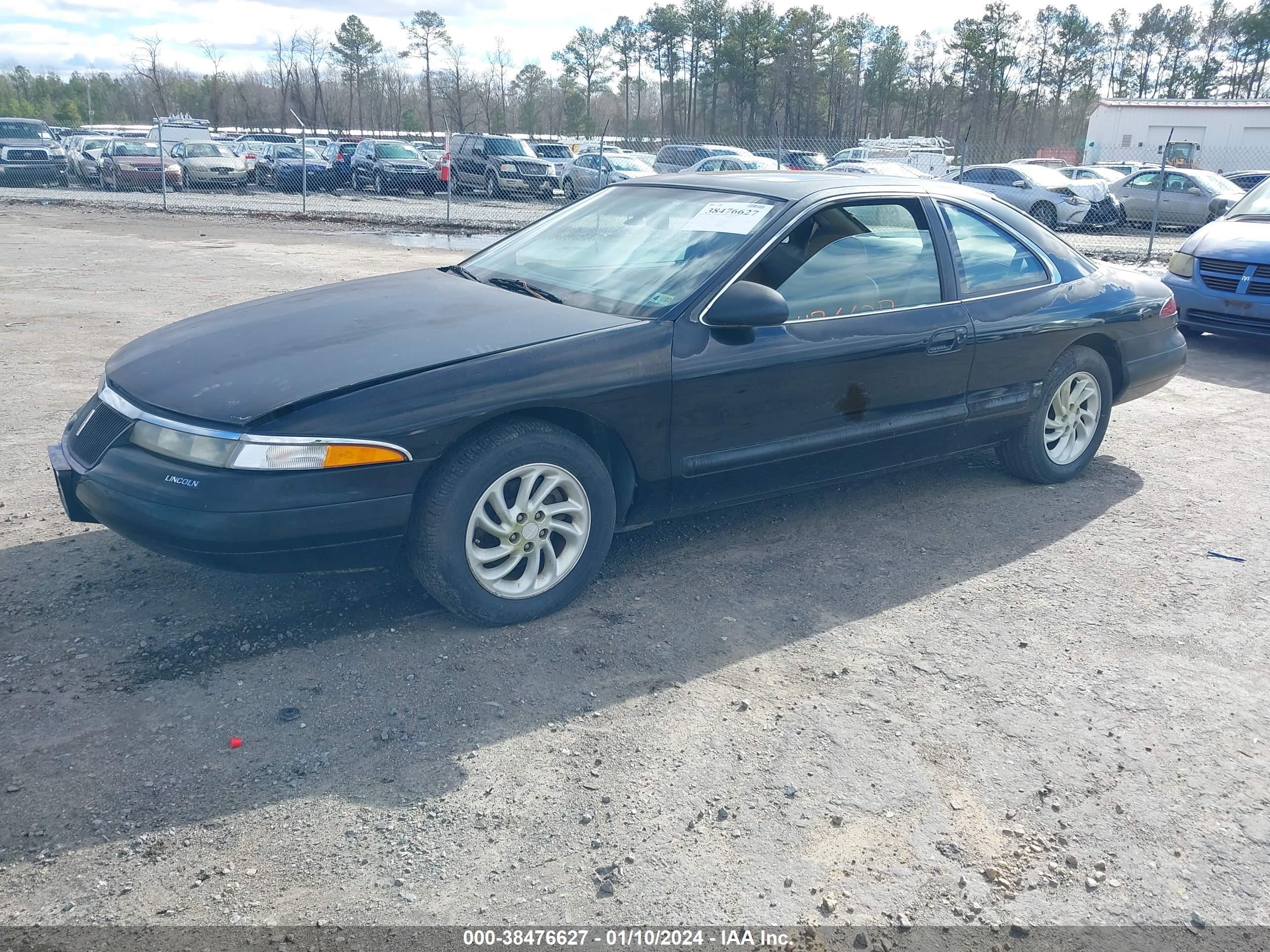 Photo 1 VIN: 1LNLM91V6TY666135 - LINCOLN MARK VIII 