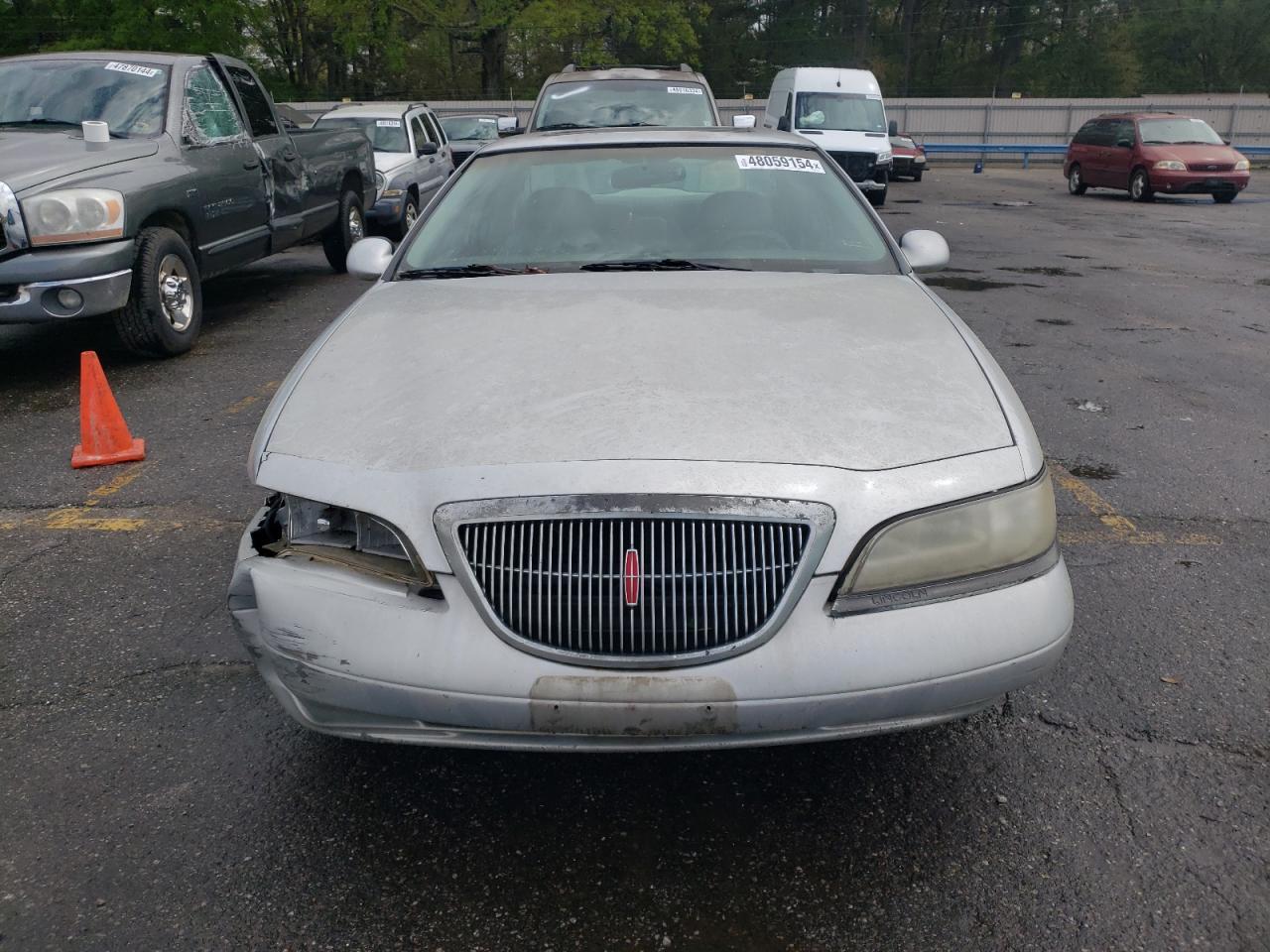 Photo 4 VIN: 1LNLM91V6VY717541 - LINCOLN MARK VIII 