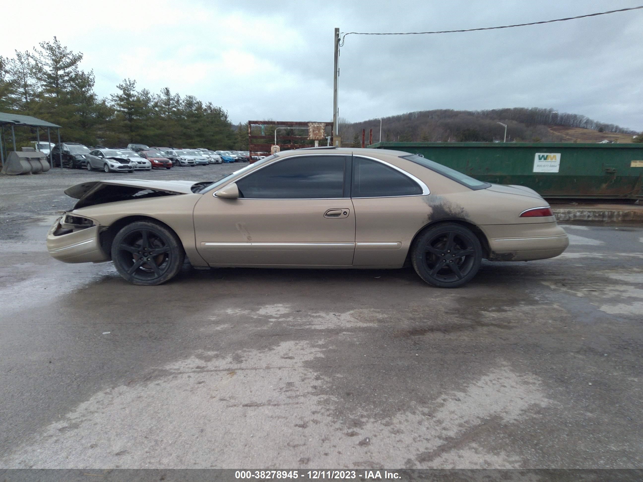 Photo 13 VIN: 1LNLM91VXTY731634 - LINCOLN MARK VIII 