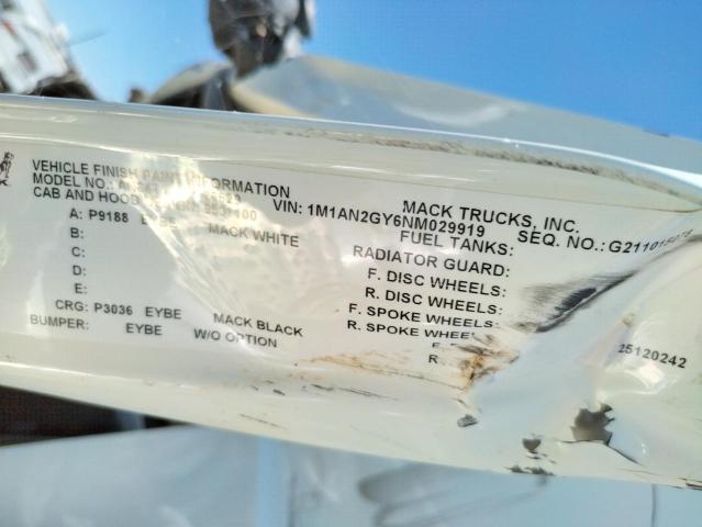 Photo 9 VIN: 1M1AN2GY6NM029919 - MACK ANTHEM 