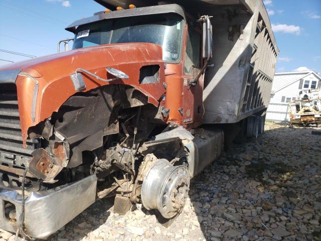 Photo 8 VIN: 1M2AX07C7DM015198 - MACK 700 GU700 