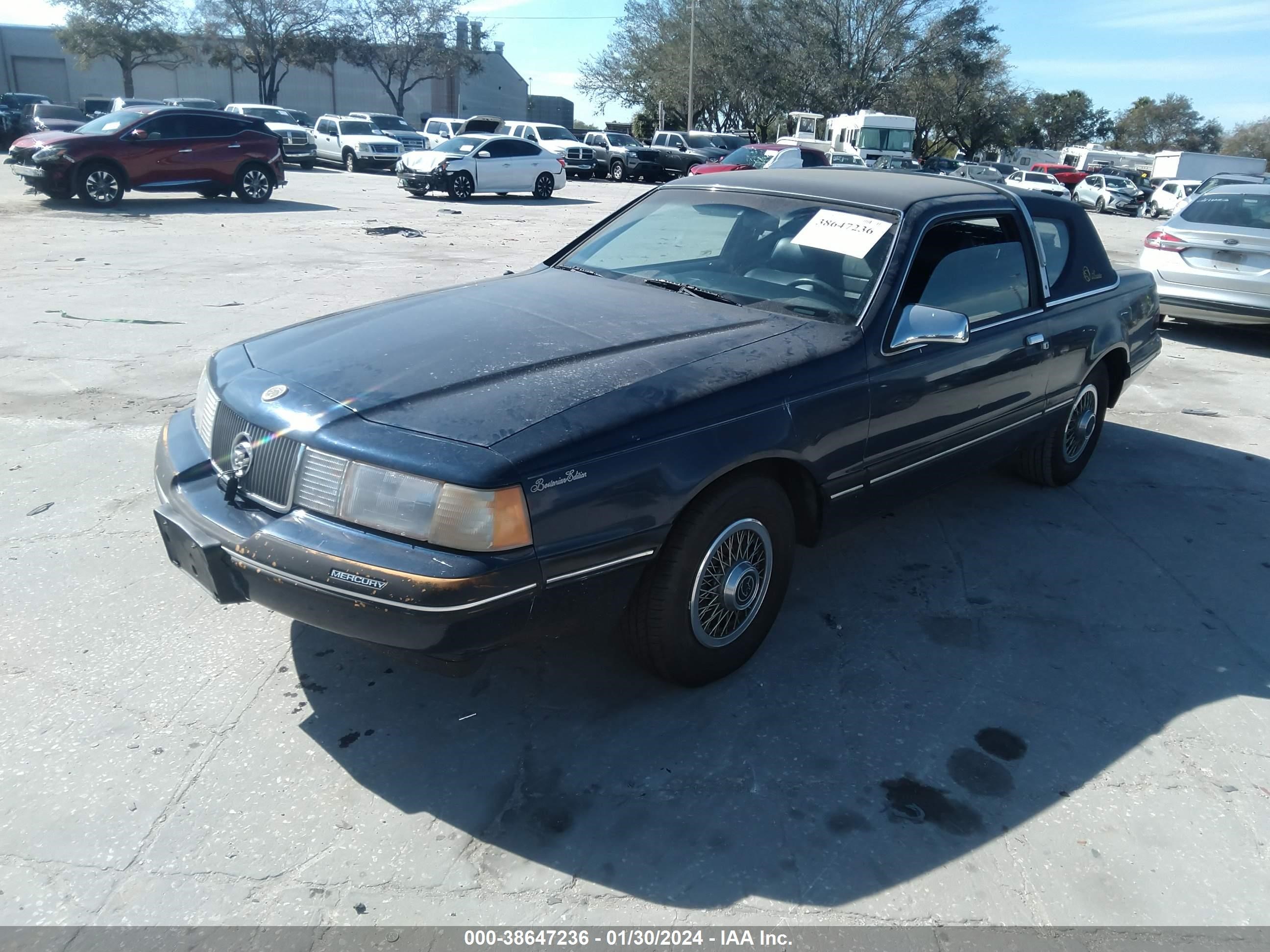 Photo 3 VIN: 1MEBM6044JH688380 - MERCURY COUGAR 