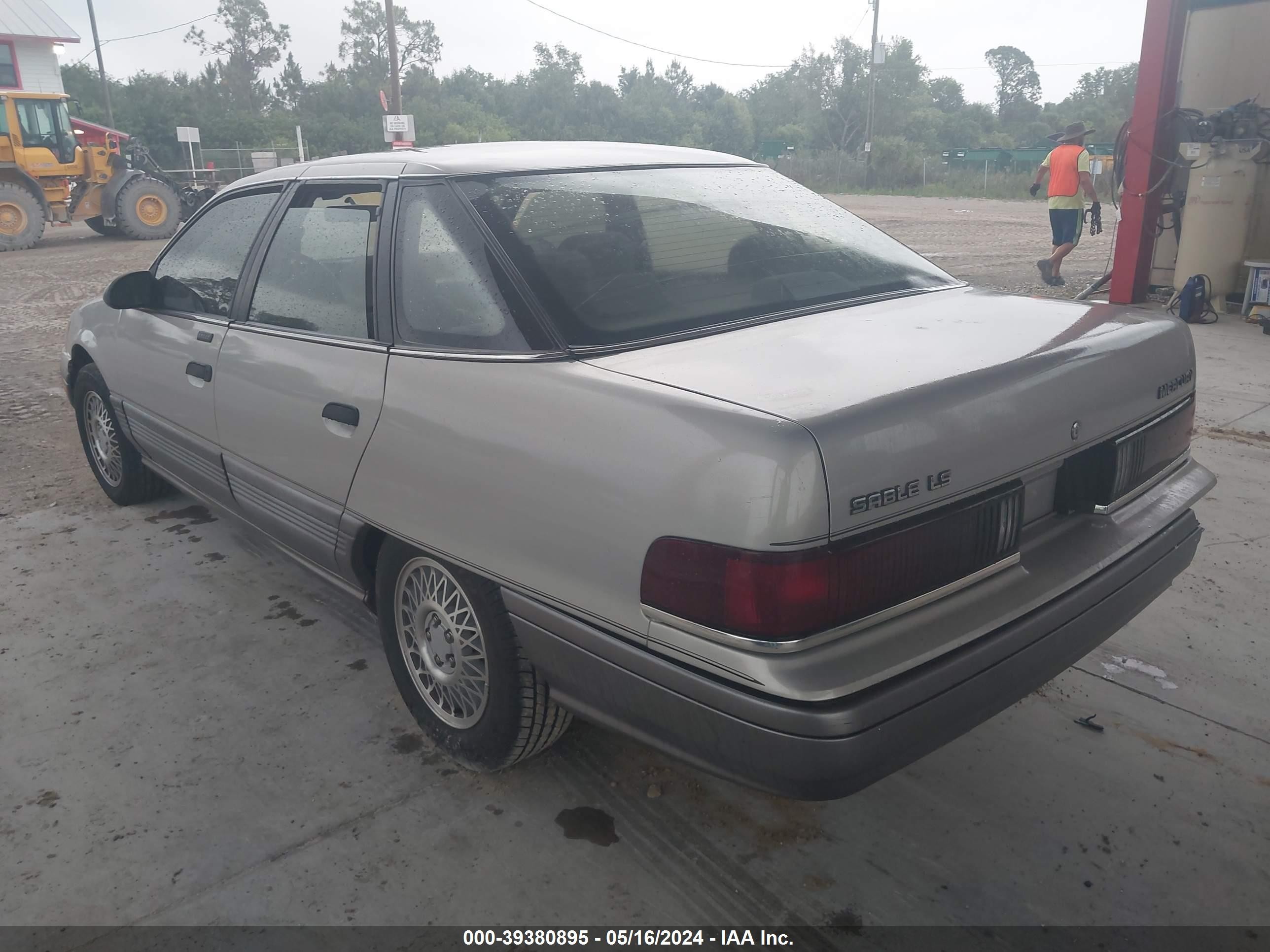 Photo 2 VIN: 1MECM5349MA610636 - MERCURY SABLE 