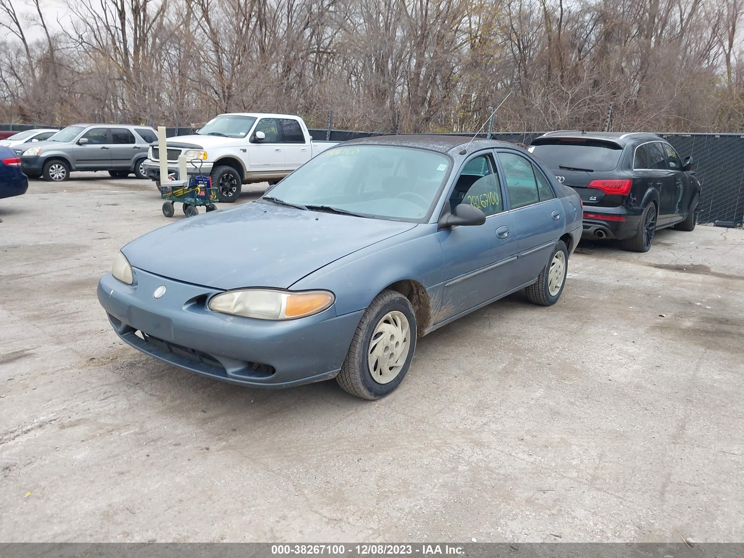 Photo 1 VIN: 1MEFM13P0XW602352 - MERCURY TRACER 