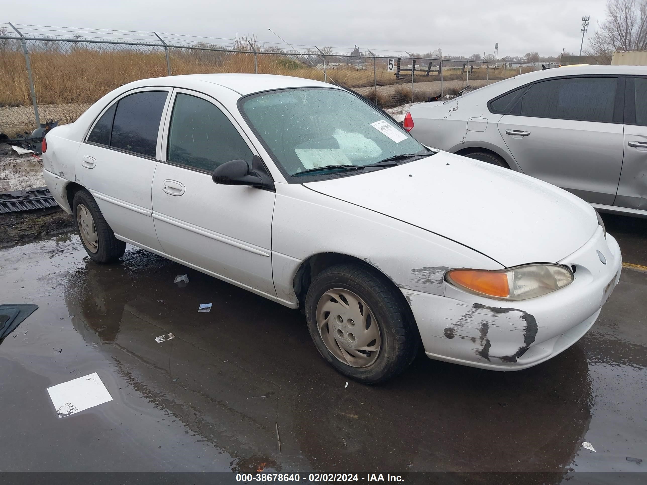 Photo 0 VIN: 1MEFM13P1XW602411 - MERCURY TRACER 