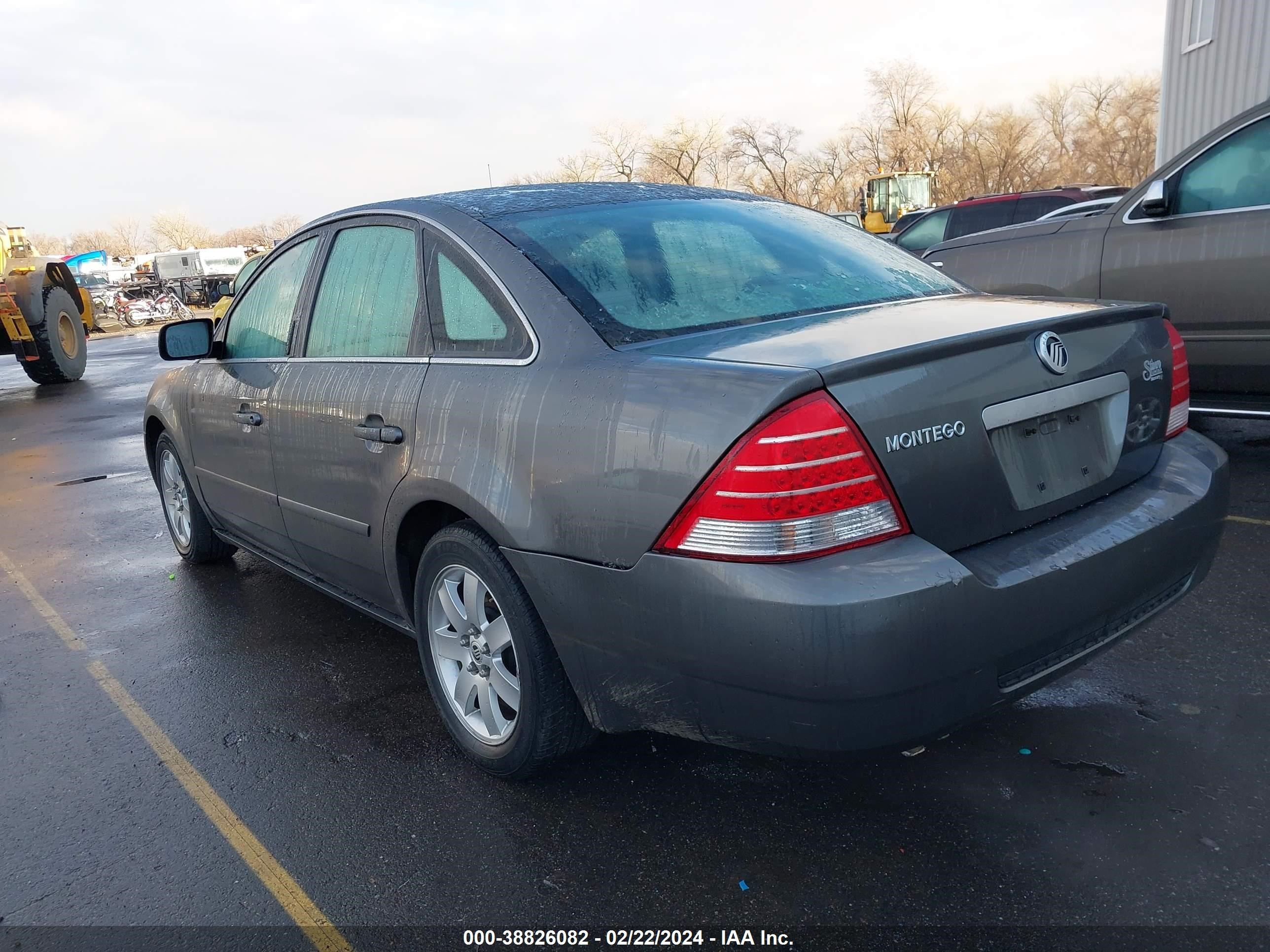 Photo 2 VIN: 1MEFM40125G608193 - MERCURY MONTEGO 